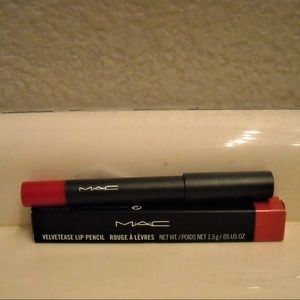 NIB M.A.C VELVETEASE  LIP PENCIL Shade ANYTHING GO